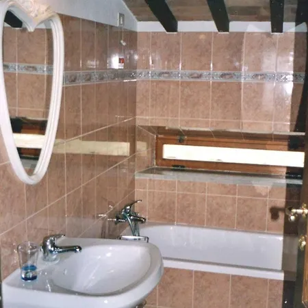 Salelle Apartament *